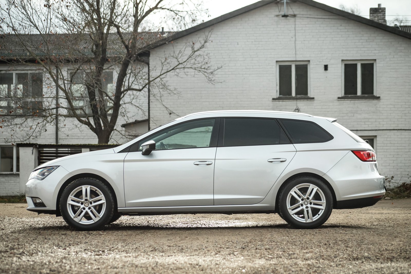 
								SEAT LEON ST SPORT full									