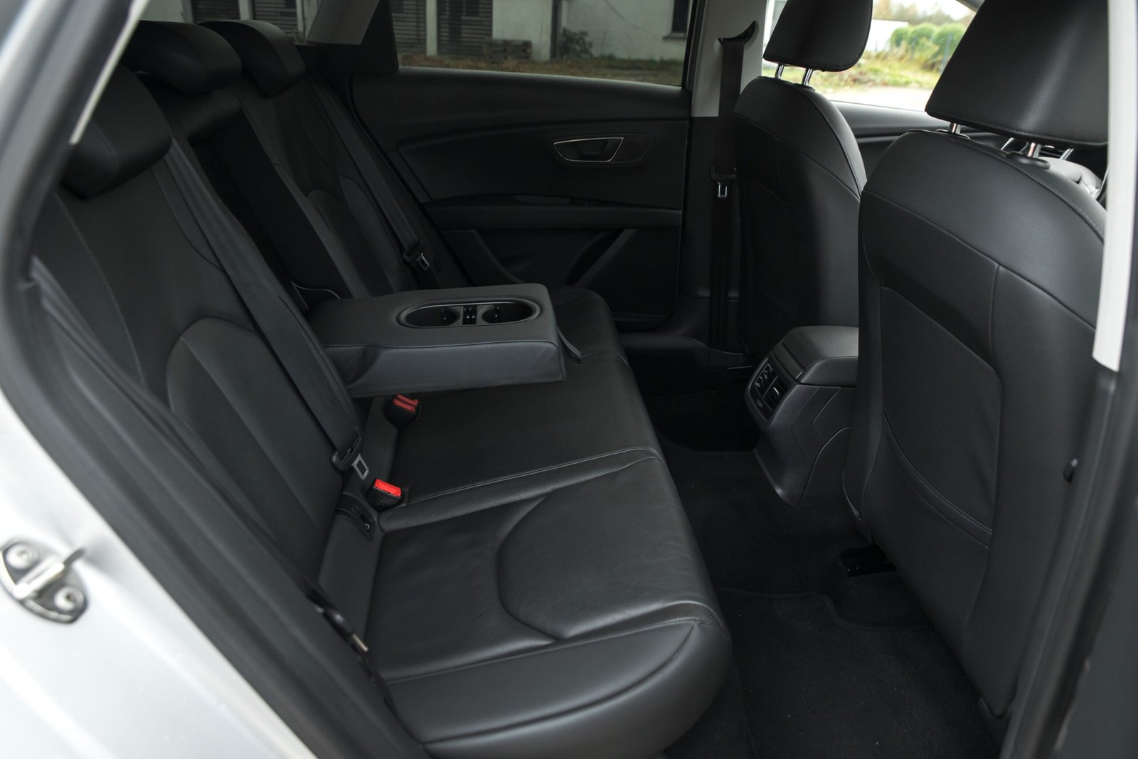 
								SEAT LEON ST SPORT full									