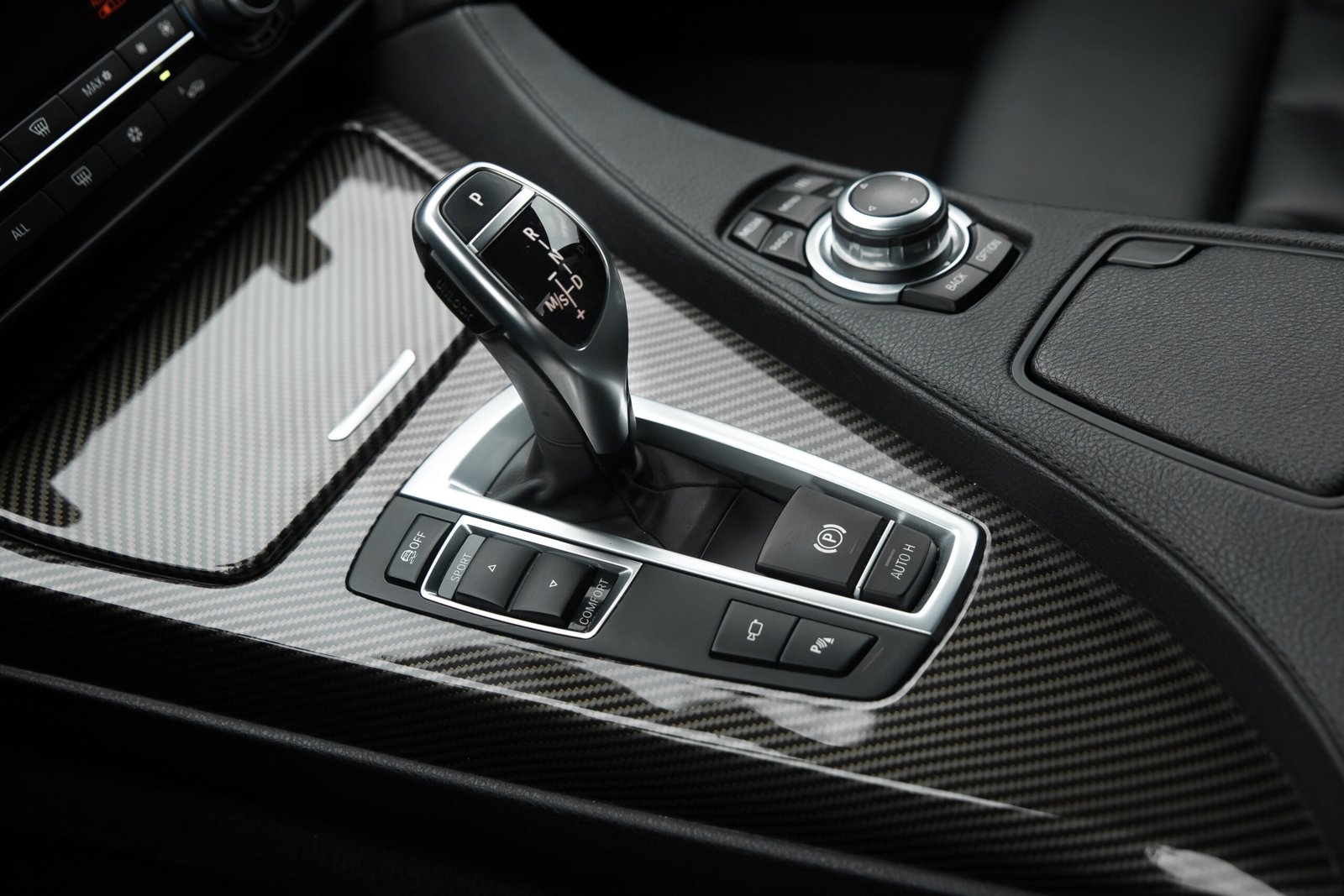 
								BMW 640DA M-SPORTPAKET full									