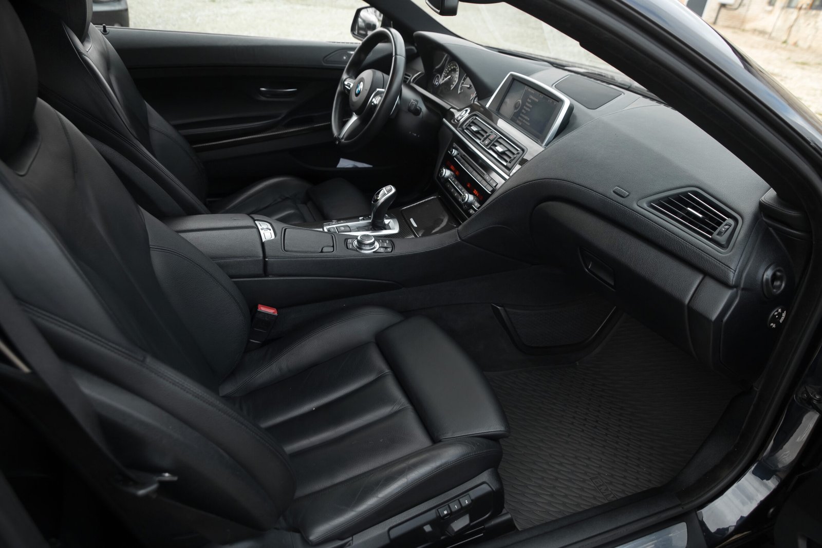 
								BMW 640DA M-SPORTPAKET full									