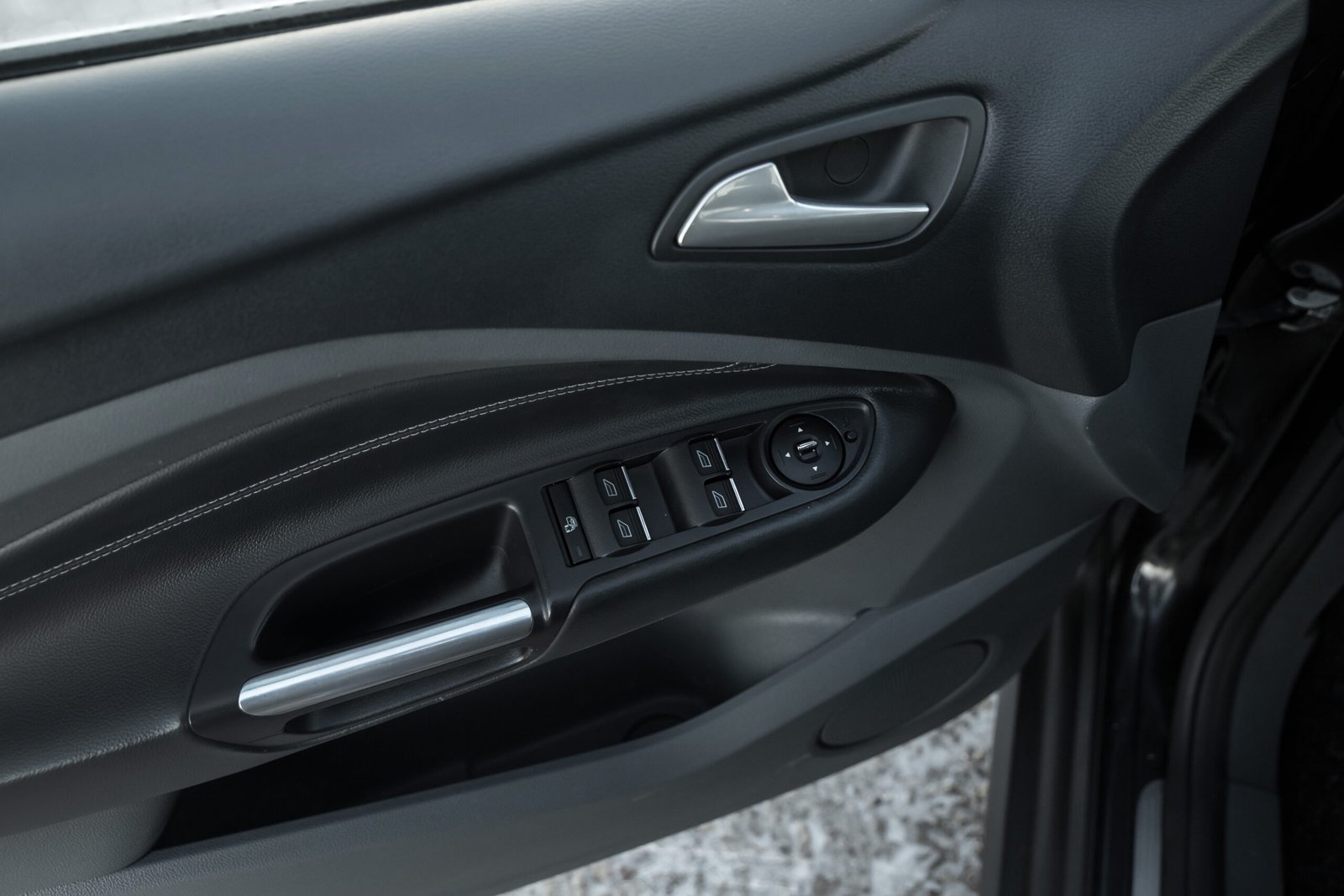 
								Ford C-Max Titanium full									