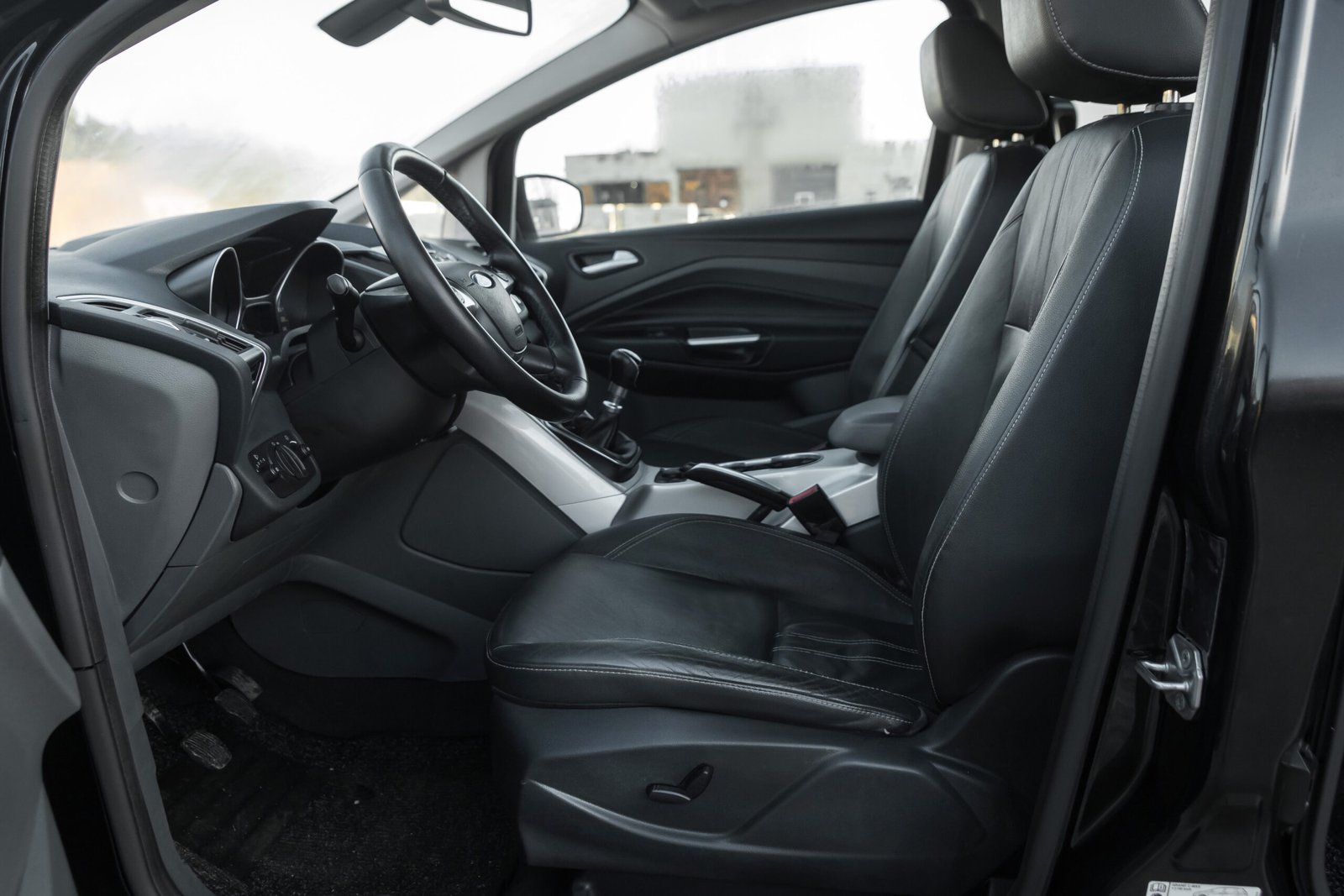 
								Ford C-Max Titanium full									