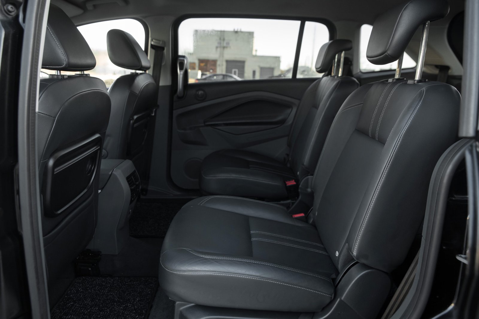 
								Ford C-Max Titanium full									