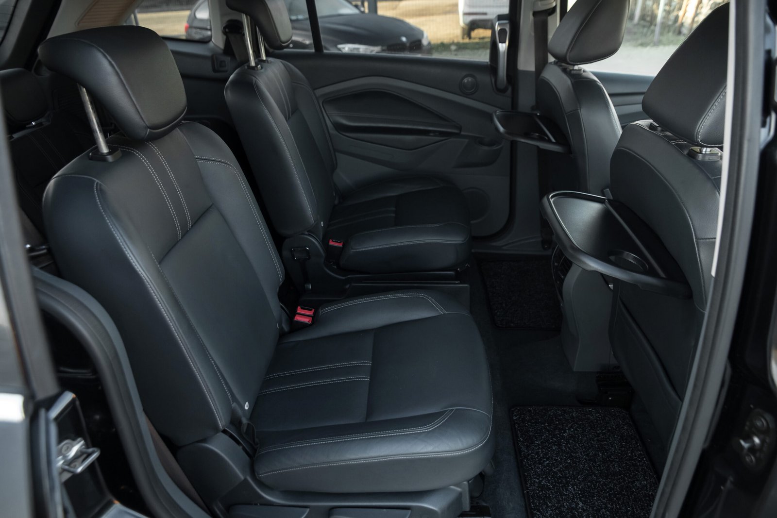 
								Ford C-Max Titanium full									