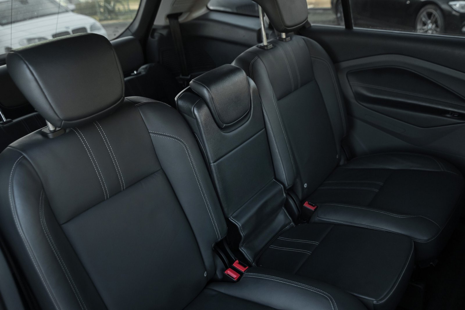 
								Ford C-Max Titanium full									
