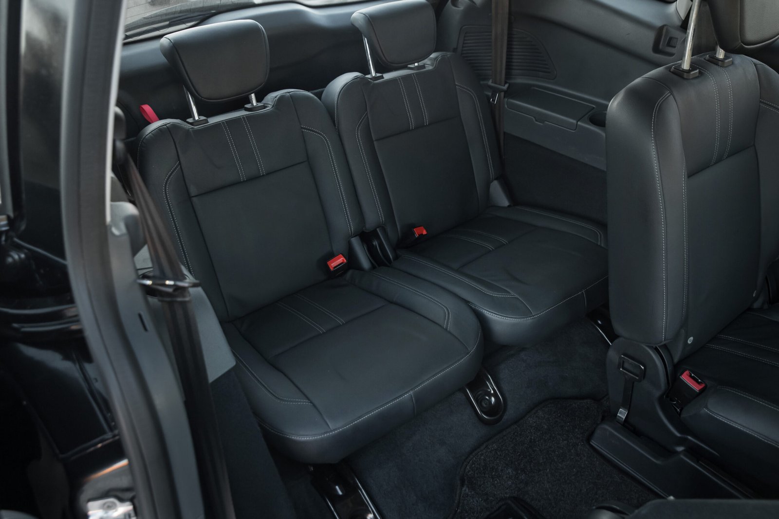 
								Ford C-Max Titanium full									