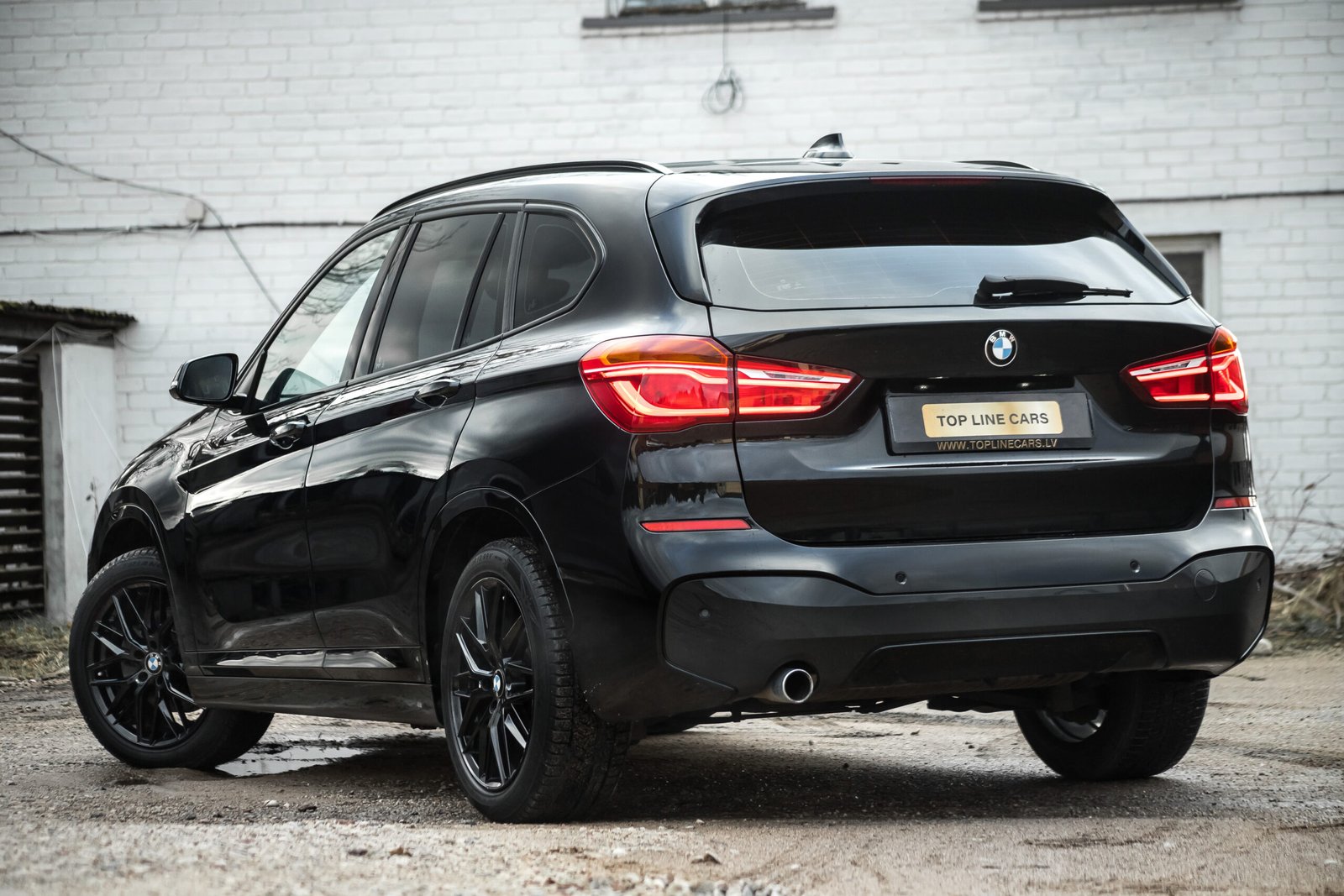 
								BMW X1 20D M-SPORTPAKET full									