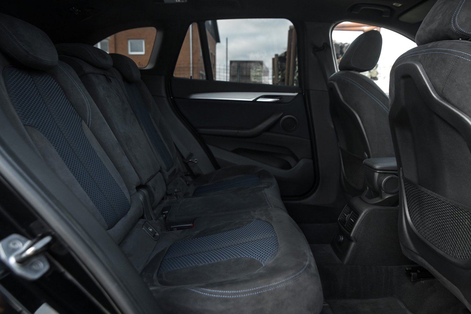 
								BMW X1 20D M-SPORTPAKET full									