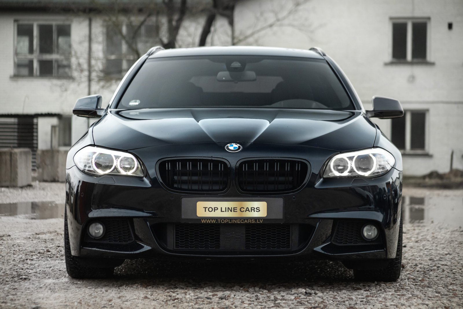 
								BMW 530D 190KW M-SPORTPAKET full									