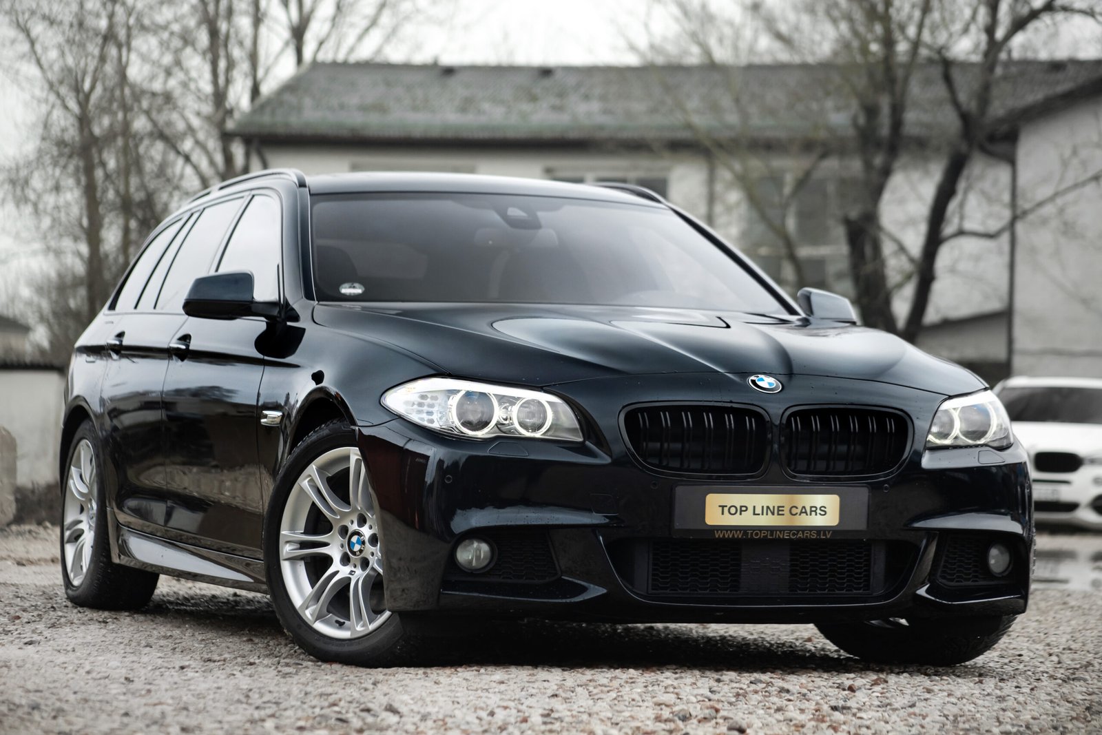 
								BMW 530D 190KW M-SPORTPAKET full									