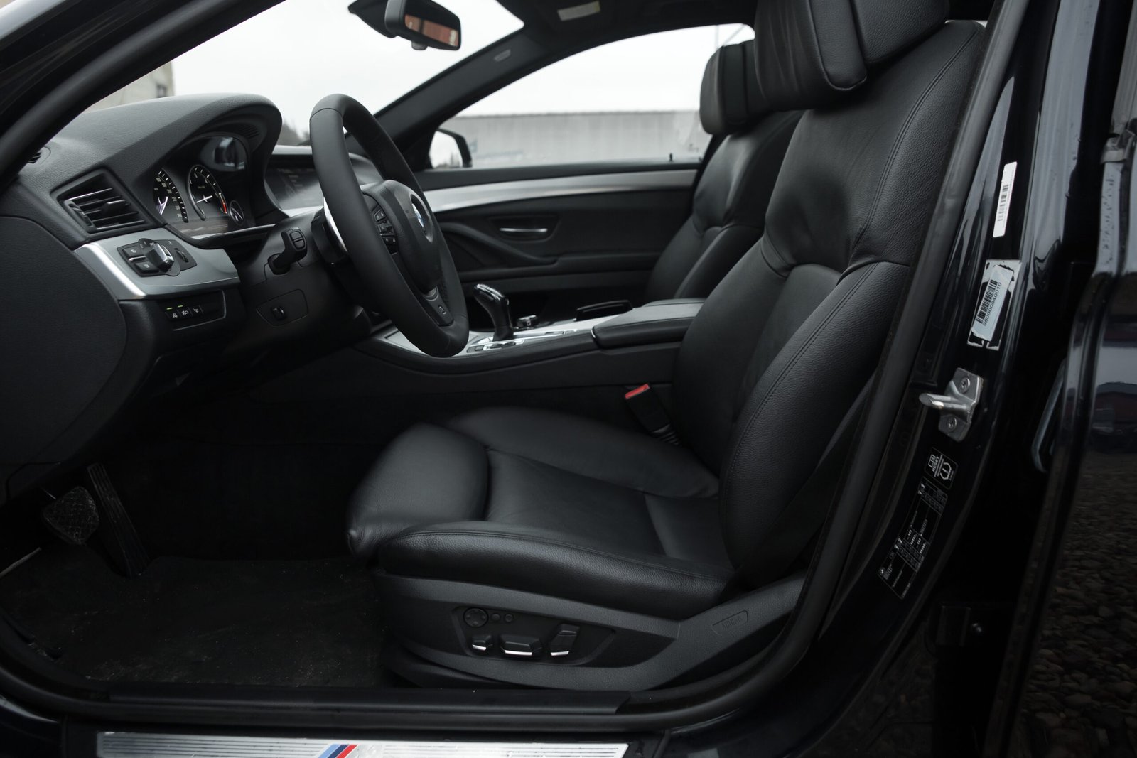
								BMW 530D 190KW M-SPORTPAKET full									
