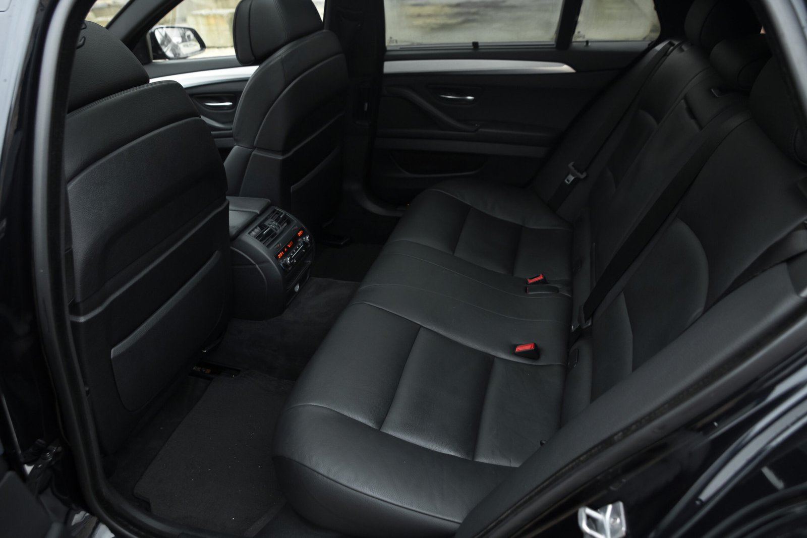 
								BMW 530D 190KW M-SPORTPAKET full									