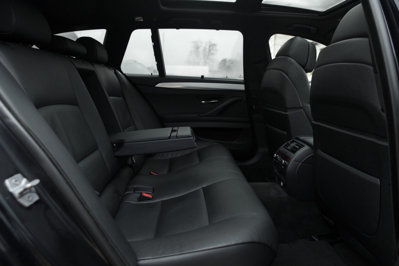 
								BMW 530D 190KW M-SPORTPAKET full									