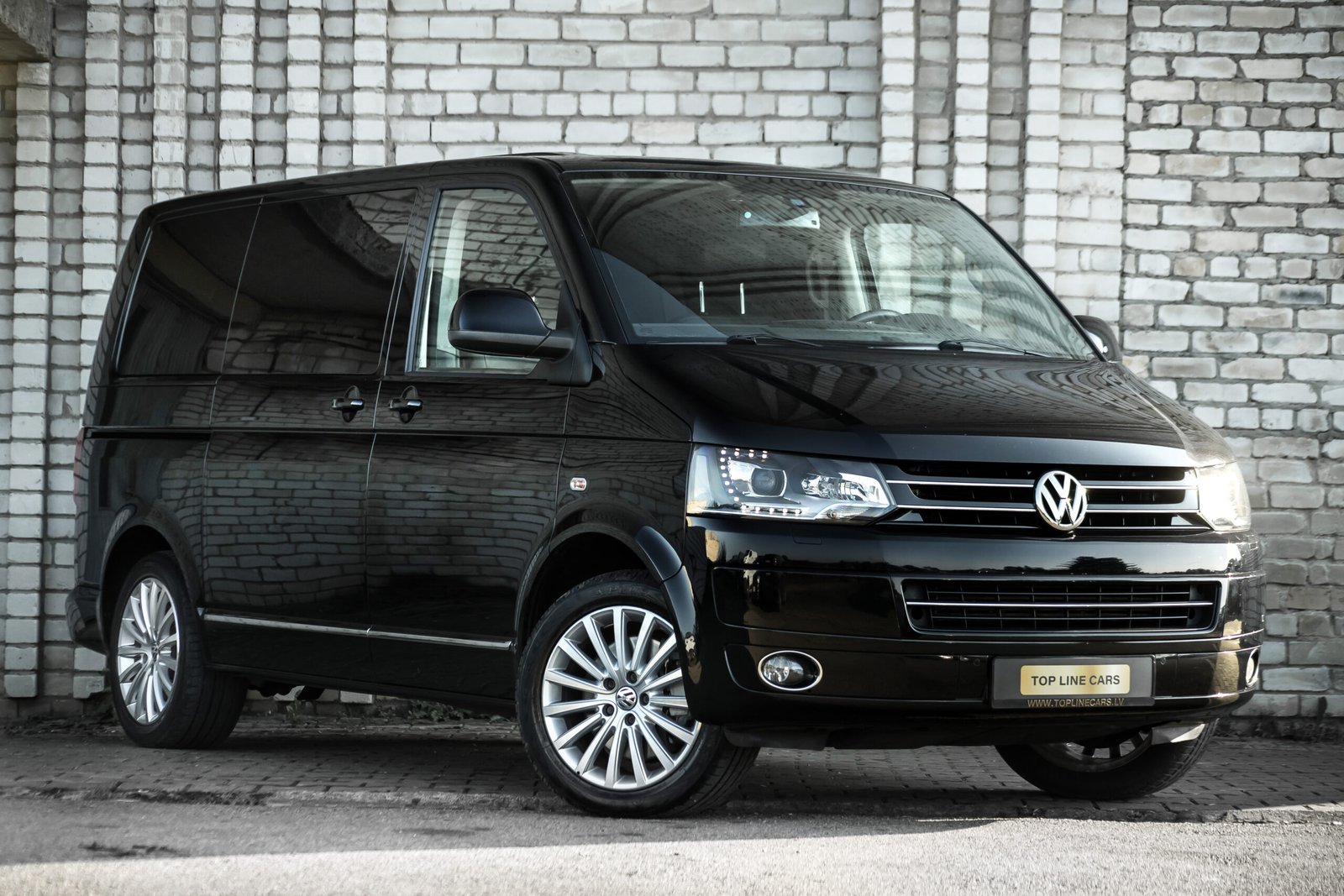 
								VW MULTIVAN 5.1 HIGHLINE 4MOTION full									