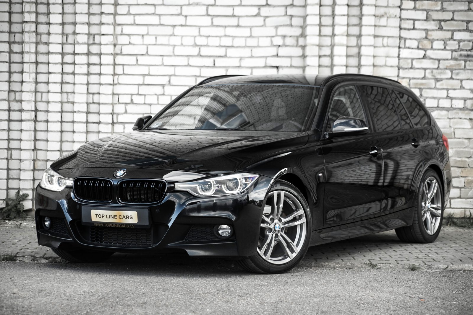 
								BMW 318D FACELIFT M-SPORTPAKET full									