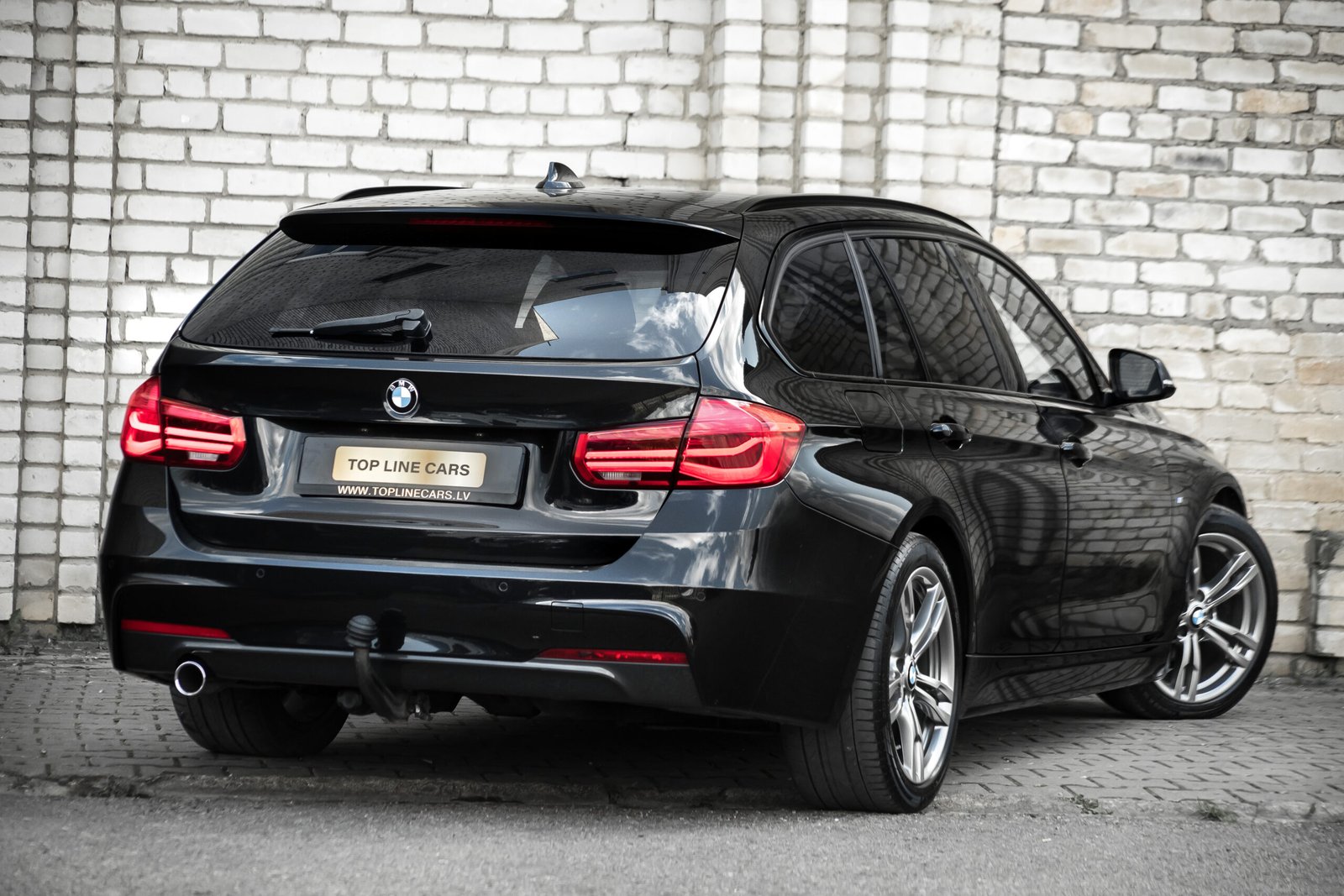 
								BMW 318D FACELIFT M-SPORTPAKET full									