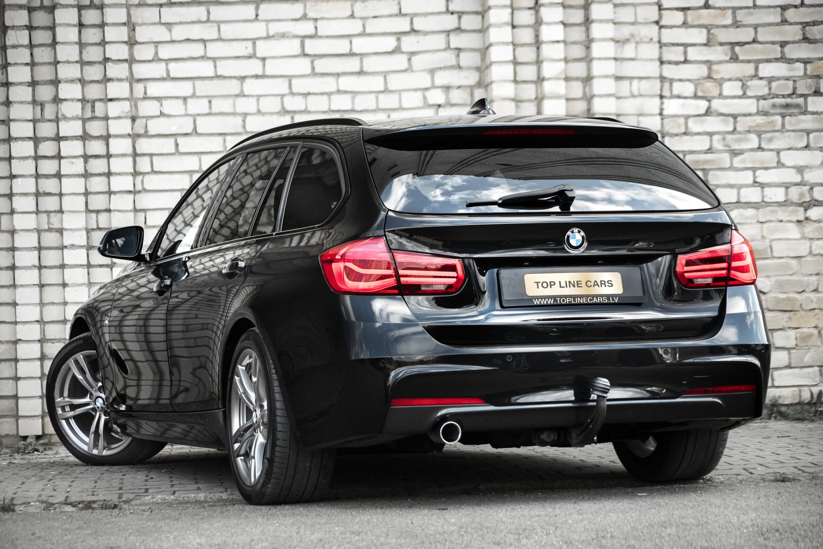 
								BMW 318D FACELIFT M-SPORTPAKET full									