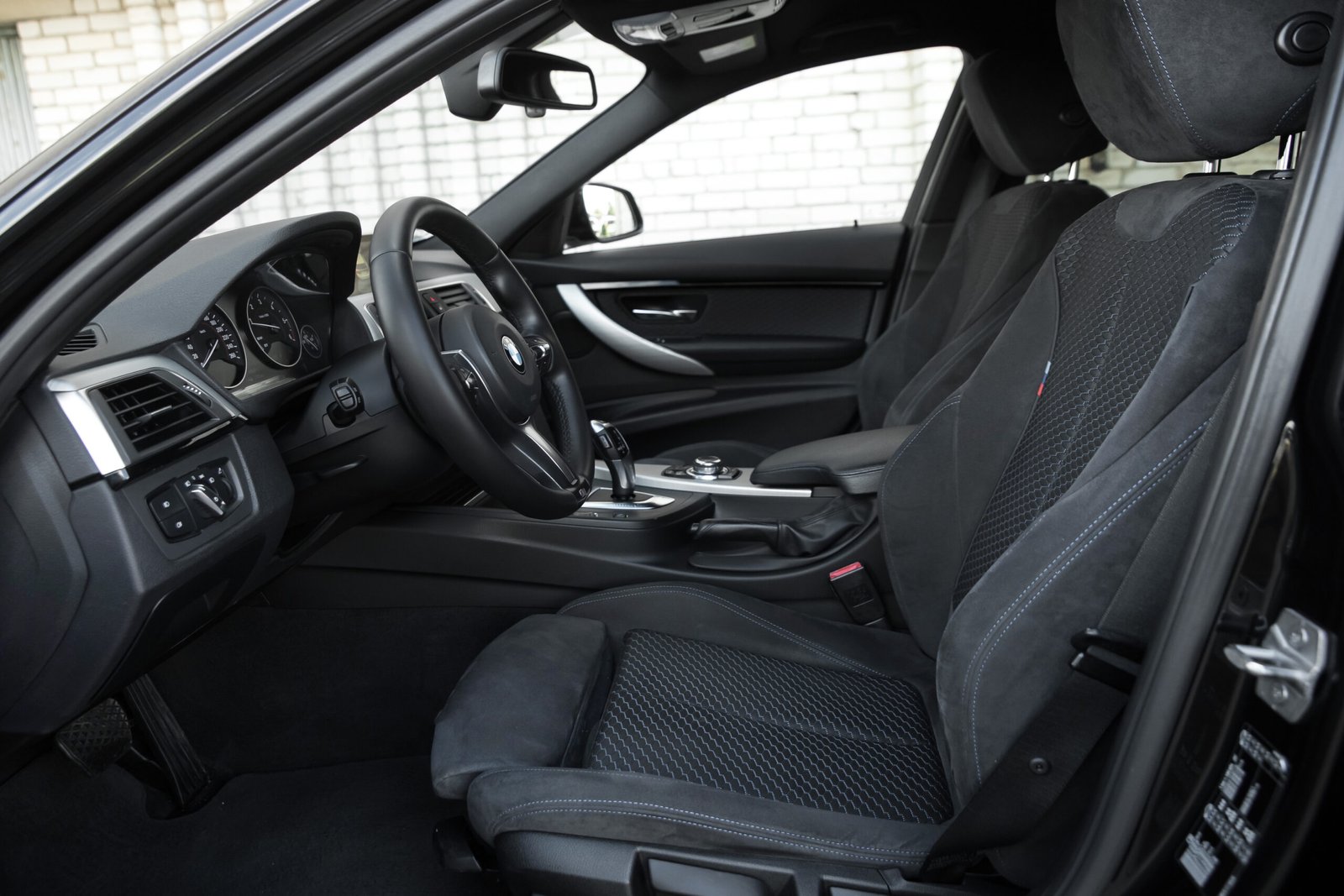 
								BMW 318D FACELIFT M-SPORTPAKET full									