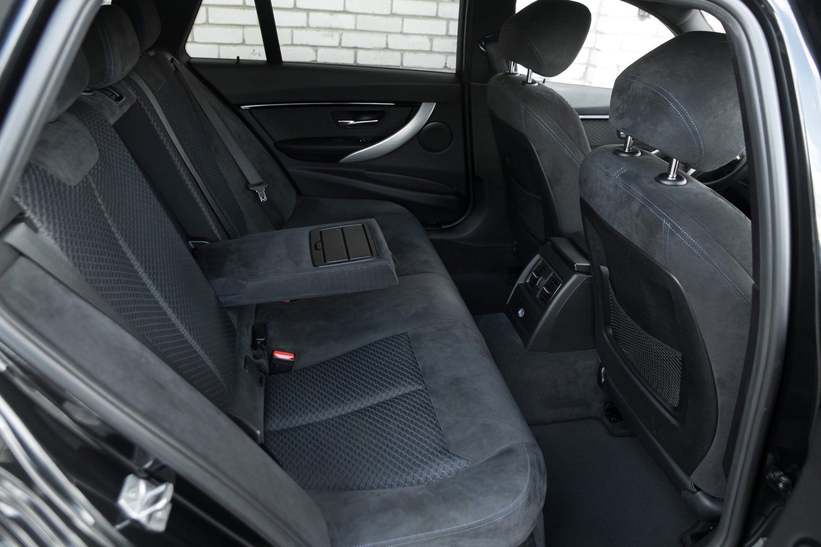 
								BMW 318D FACELIFT M-SPORTPAKET full									