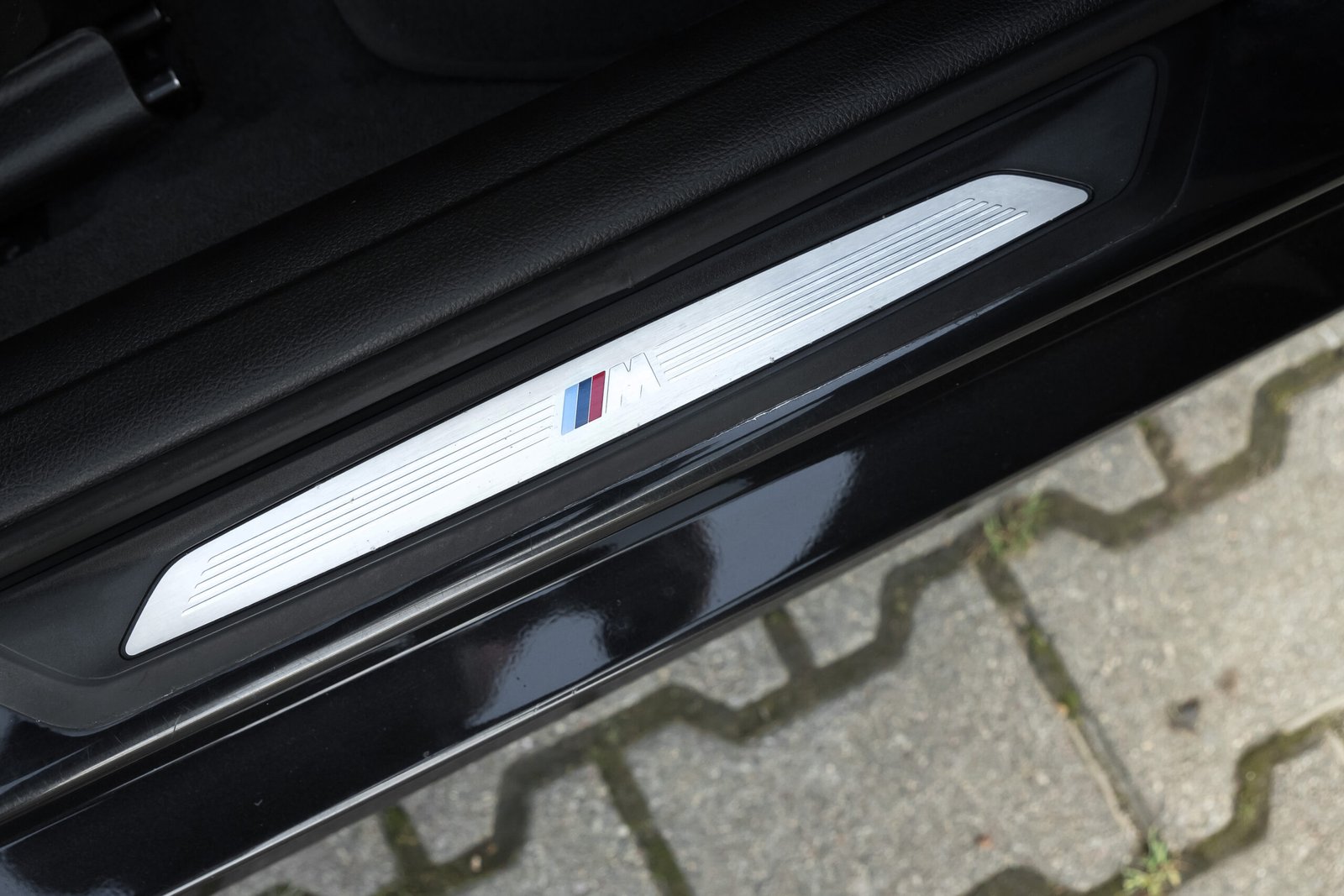 
								BMW 318D FACELIFT M-SPORTPAKET full									