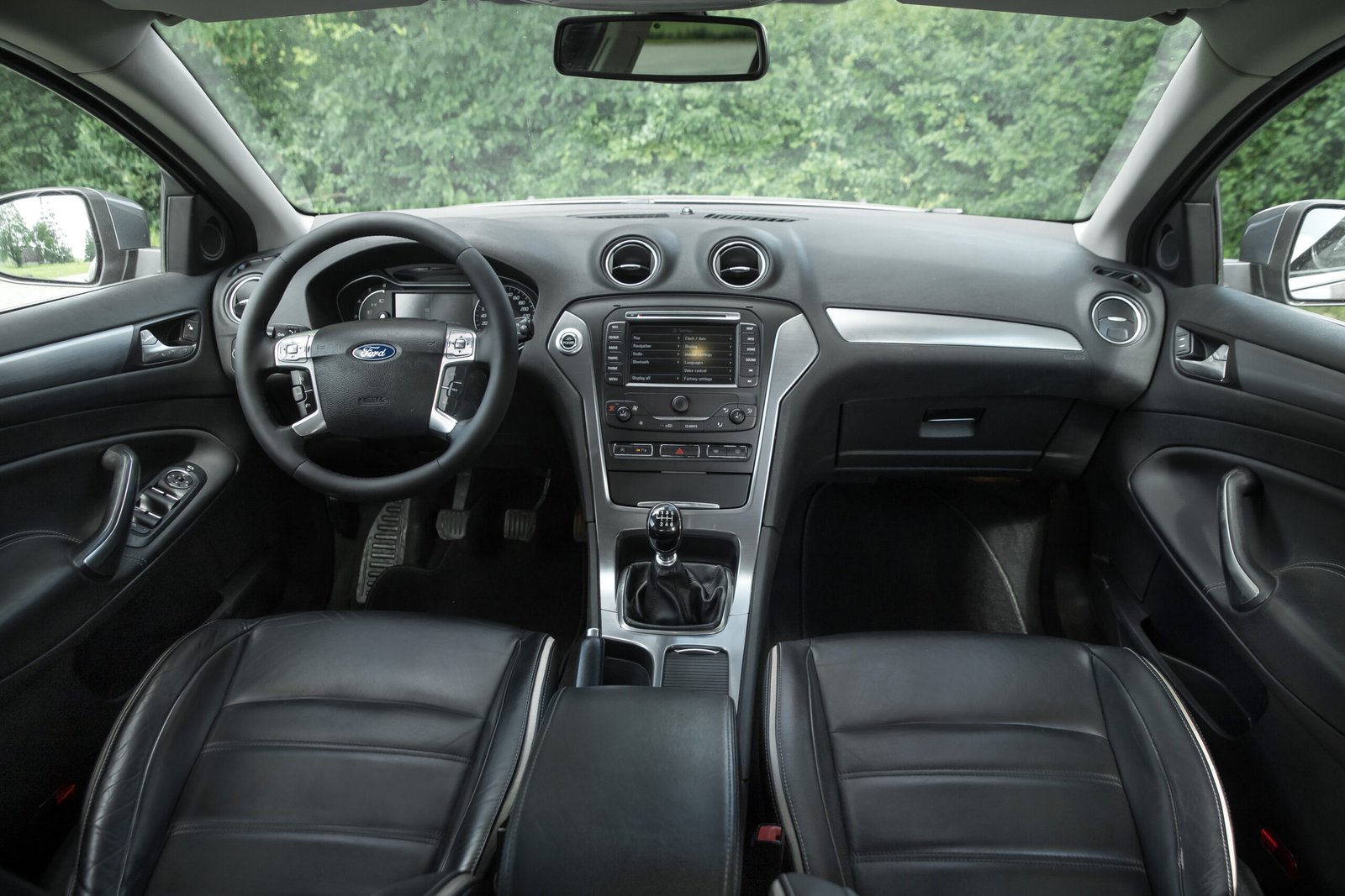 
								FORD MONDEO TITANIUM 1.6D full									