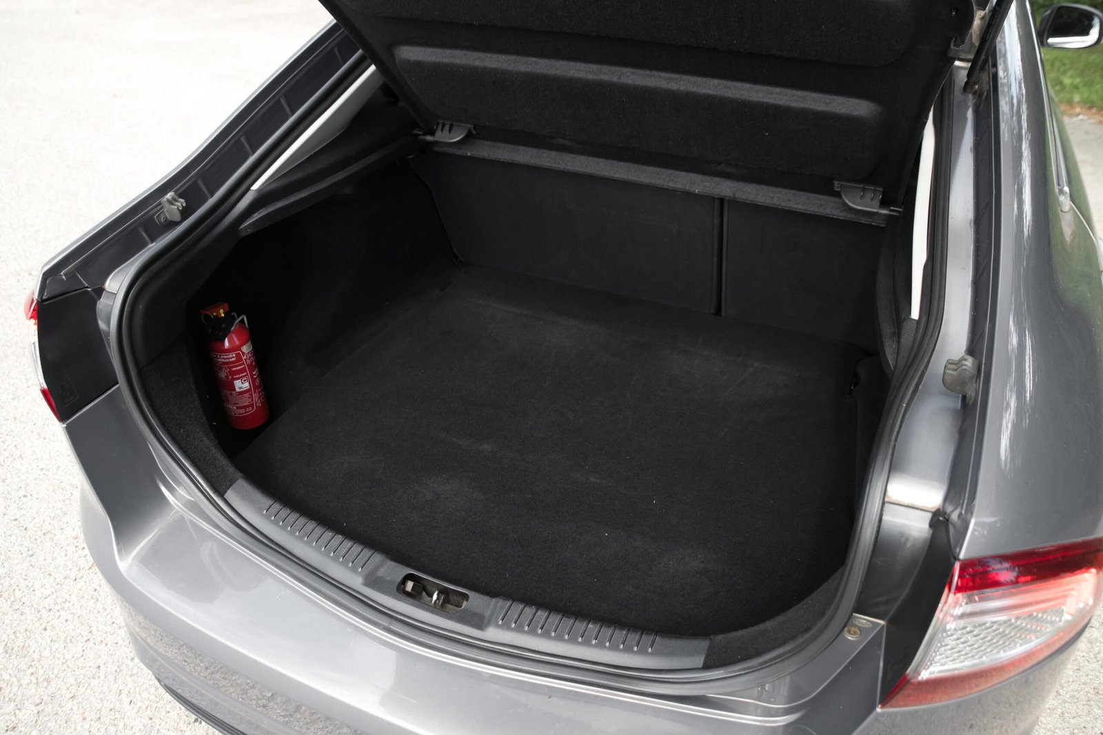 
								FORD MONDEO TITANIUM 1.6D full									