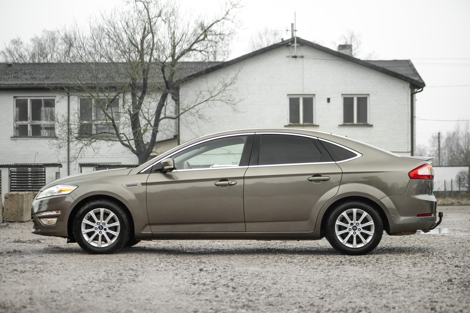 
								FORD MONDEO TITANIUM 1.6D full									