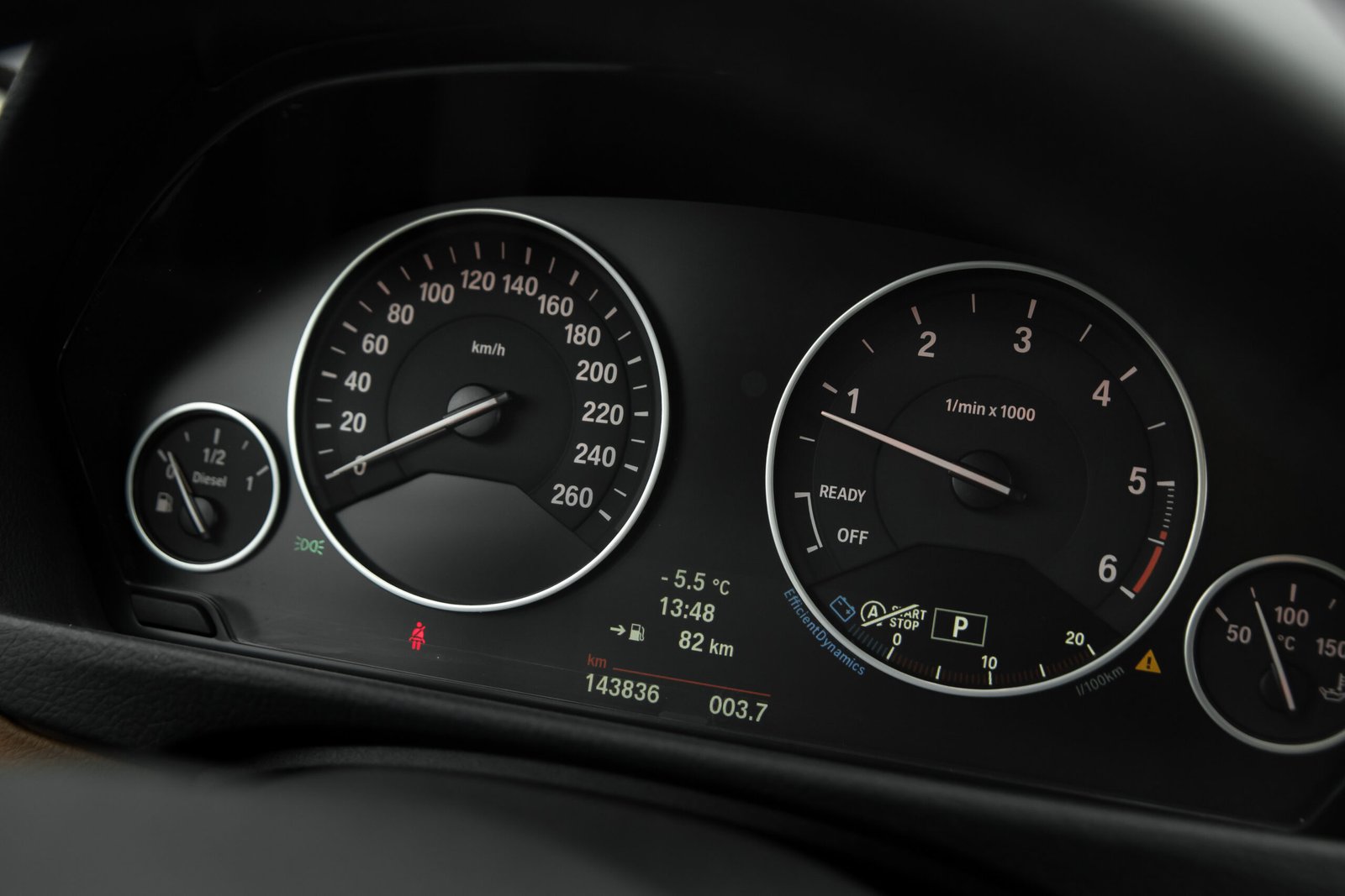 
								BMW 320 GT 2.0D X-Drive full									