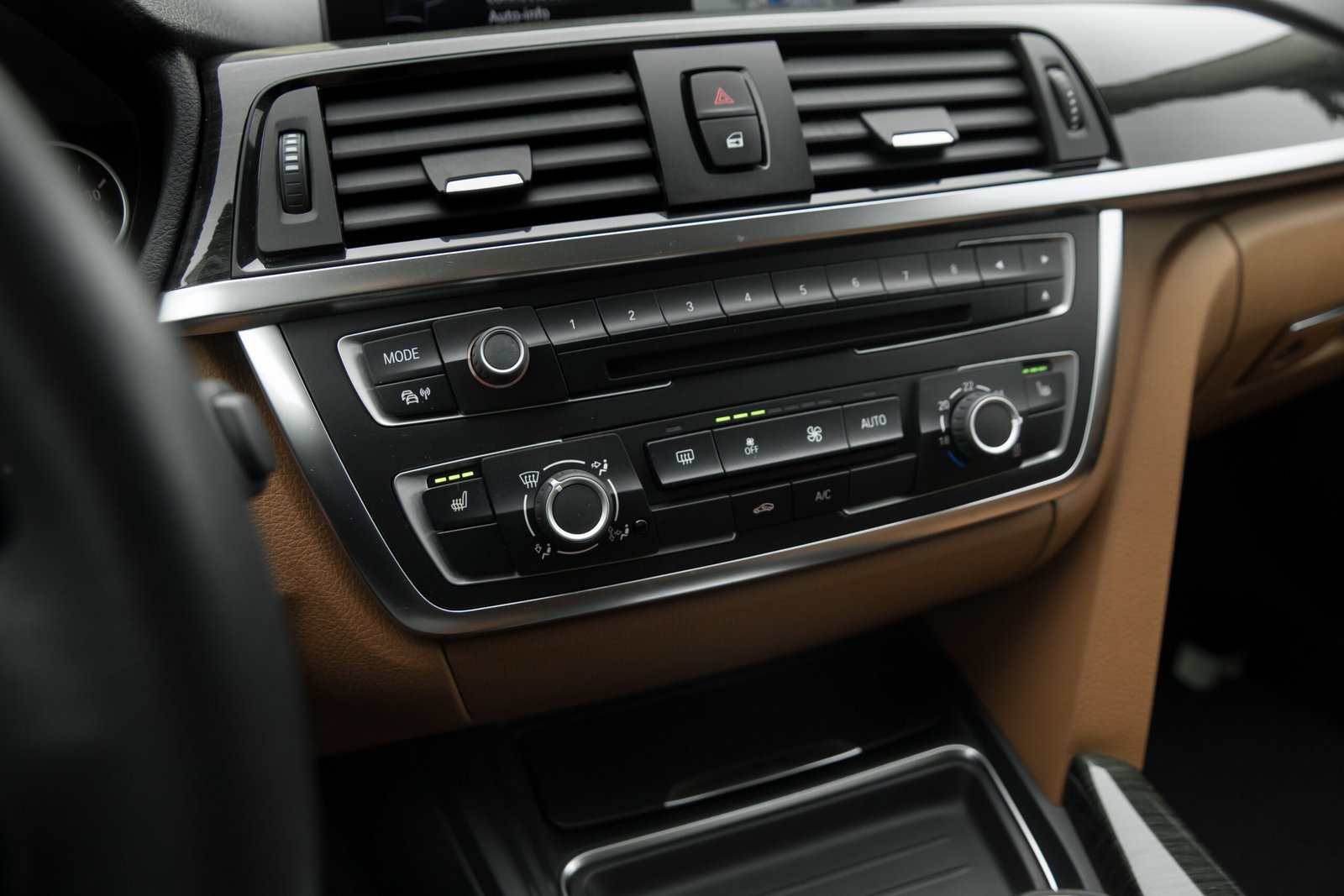 
								BMW 320 GT 2.0D X-Drive full									