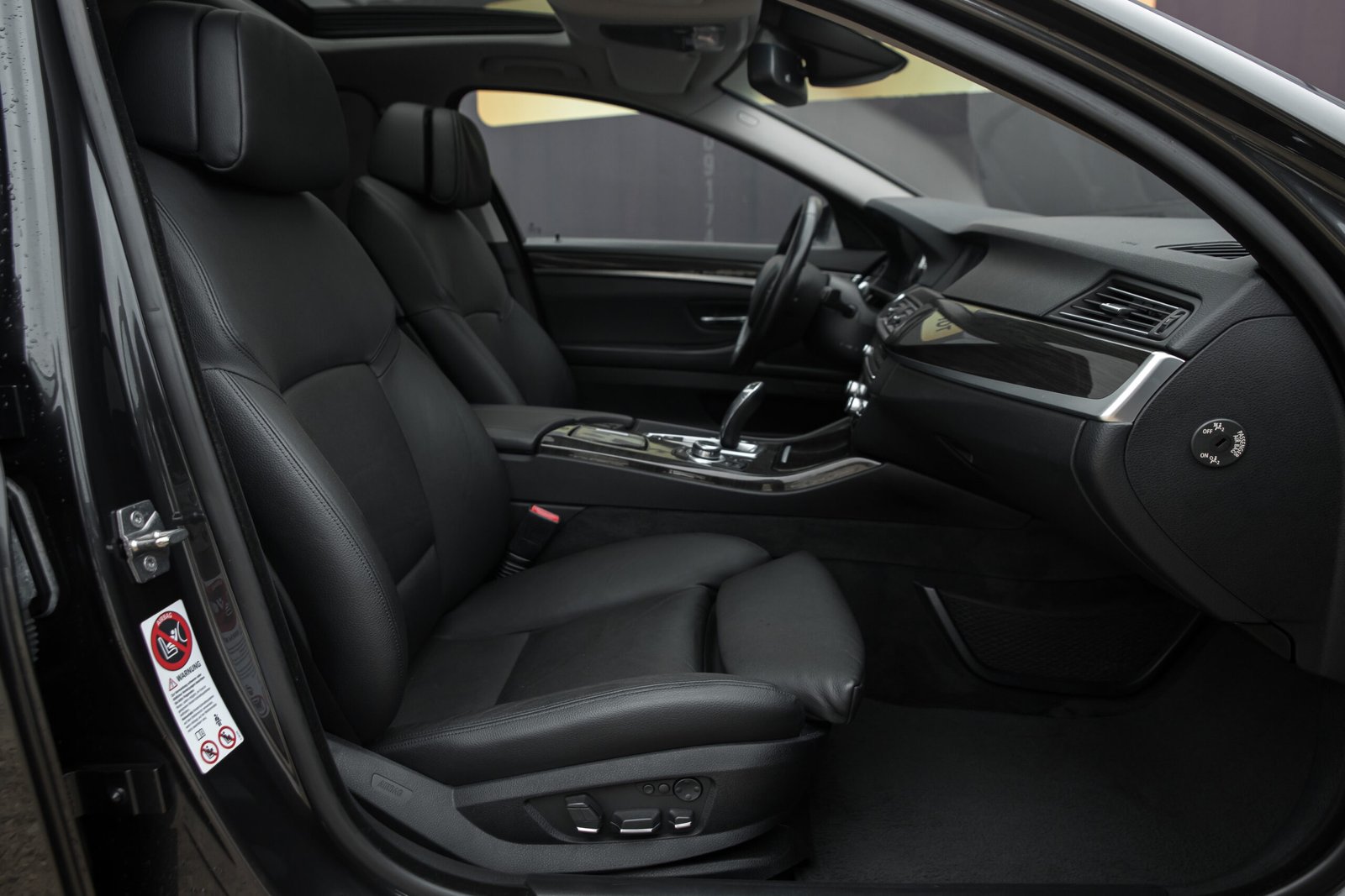 
								BMW 525D 150KW SEDAN full									