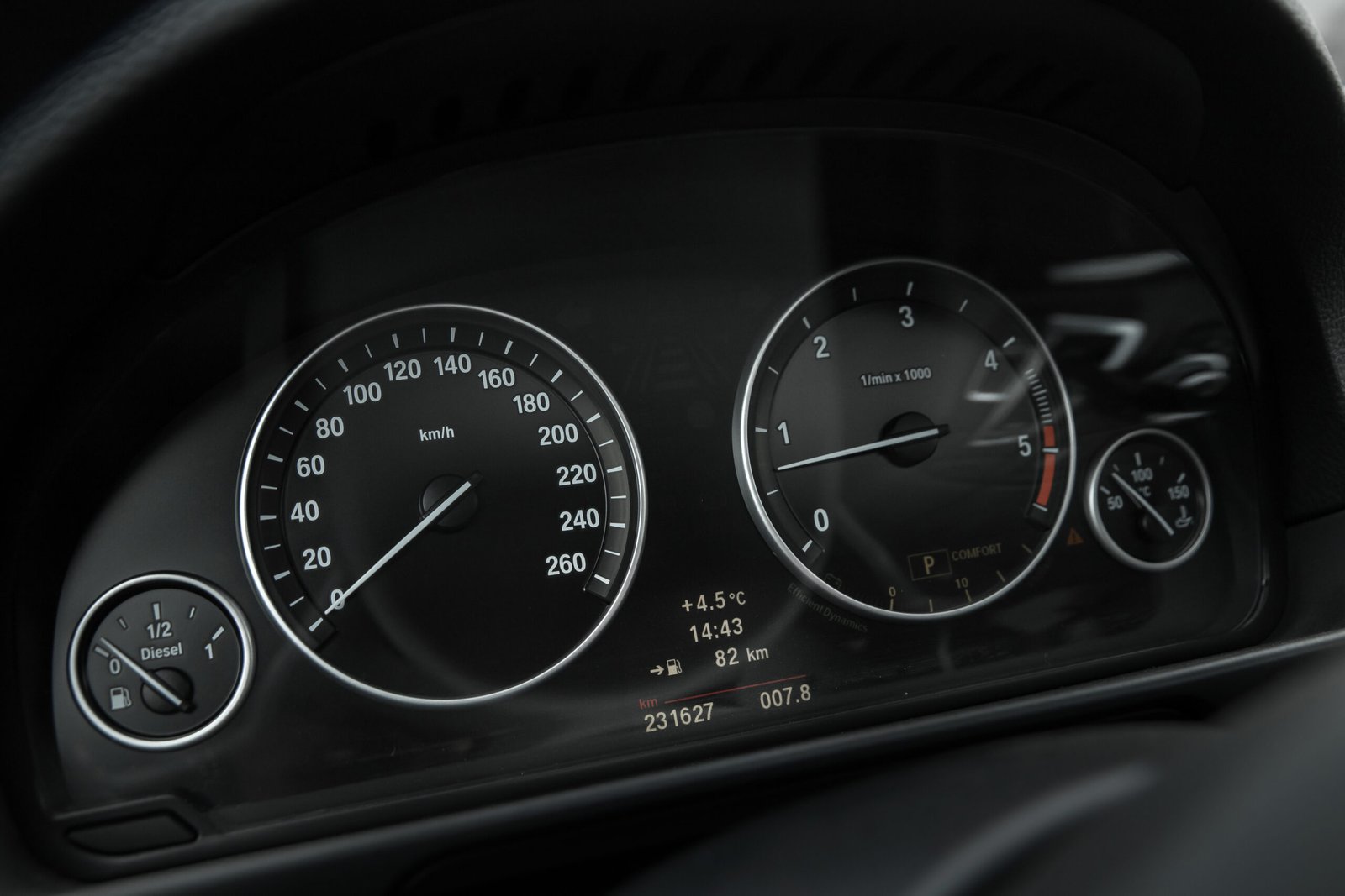 
								BMW 525D 150KW SEDAN full									