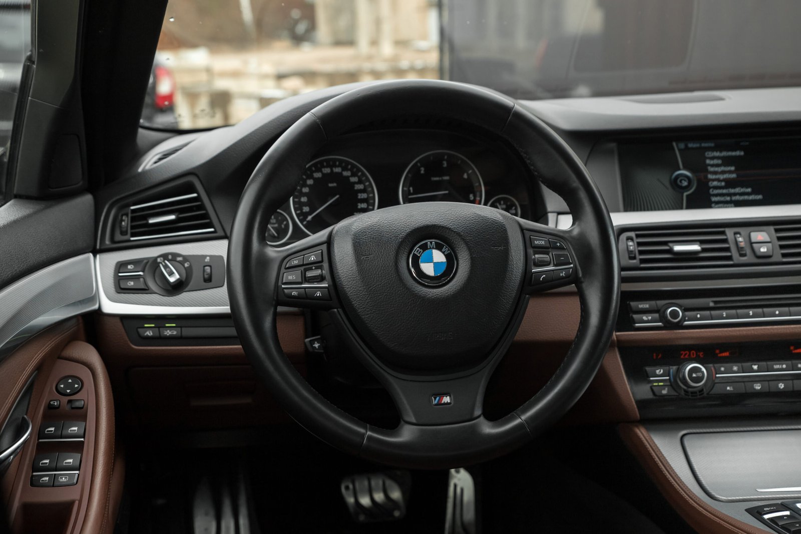 
								BMW 535D 3.0D 230KW M-SPORTPAKET full									
