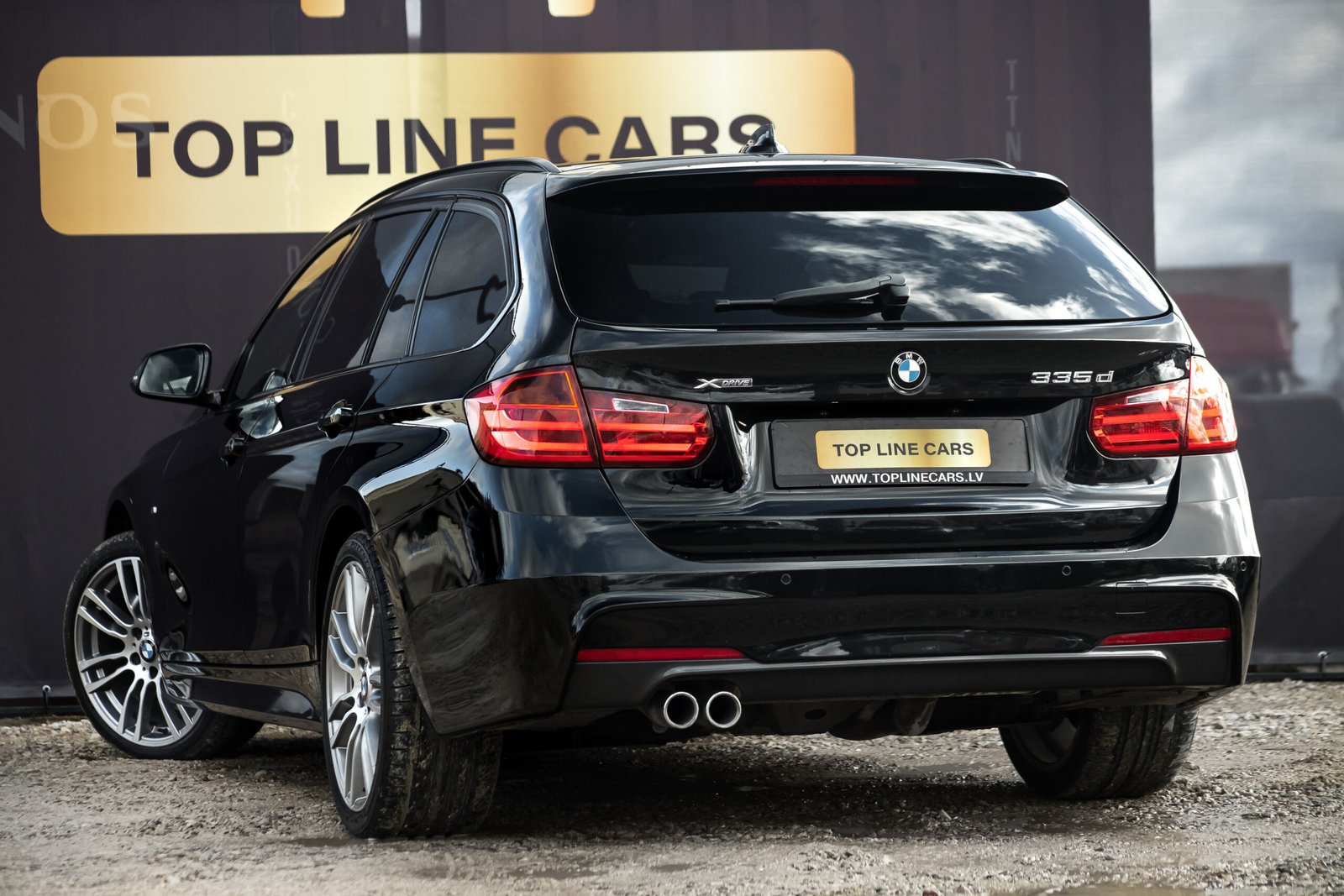 
								BMW 335D M-SPORTPAKET 230KW full									