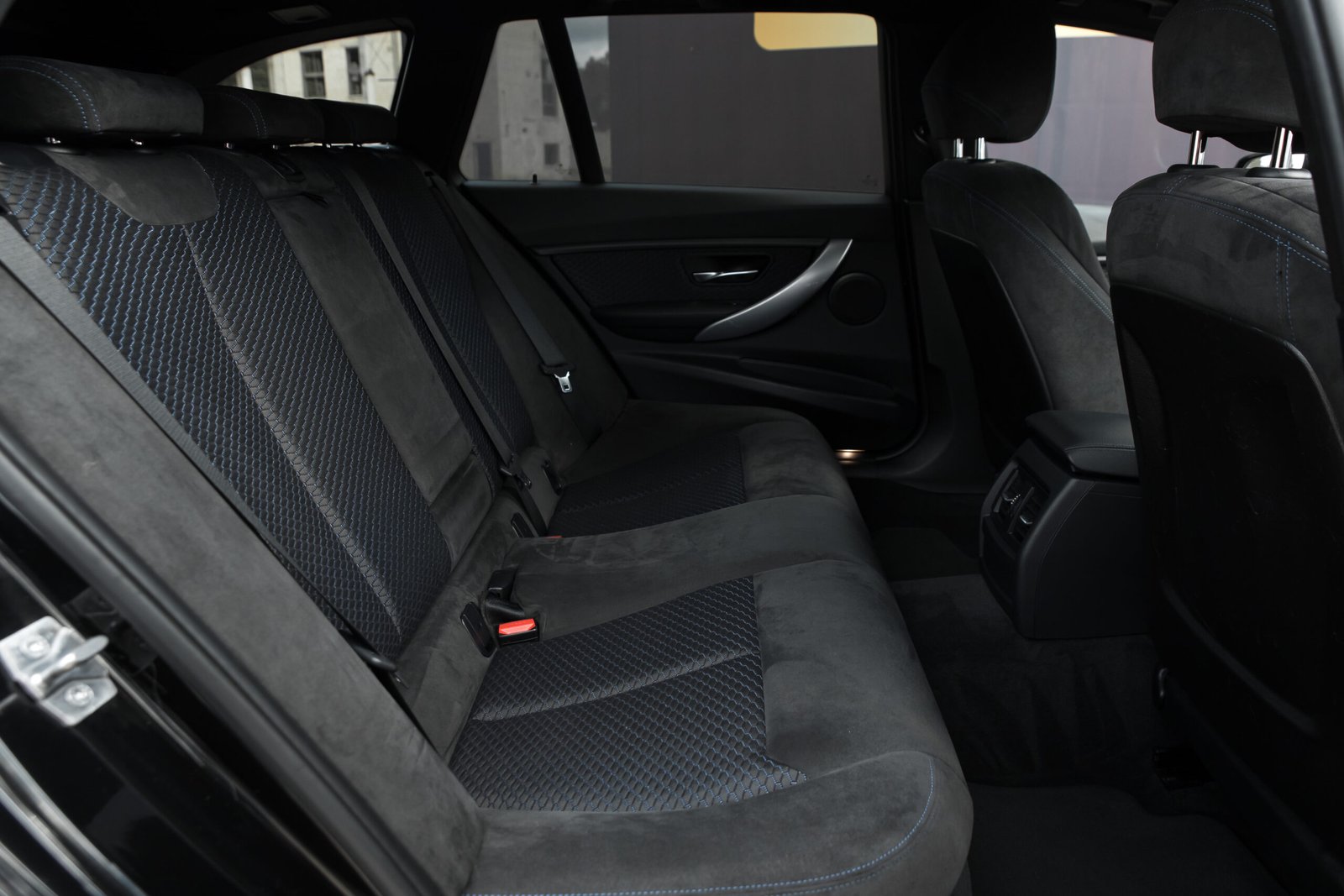
								BMW 335D M-SPORTPAKET 230KW full									