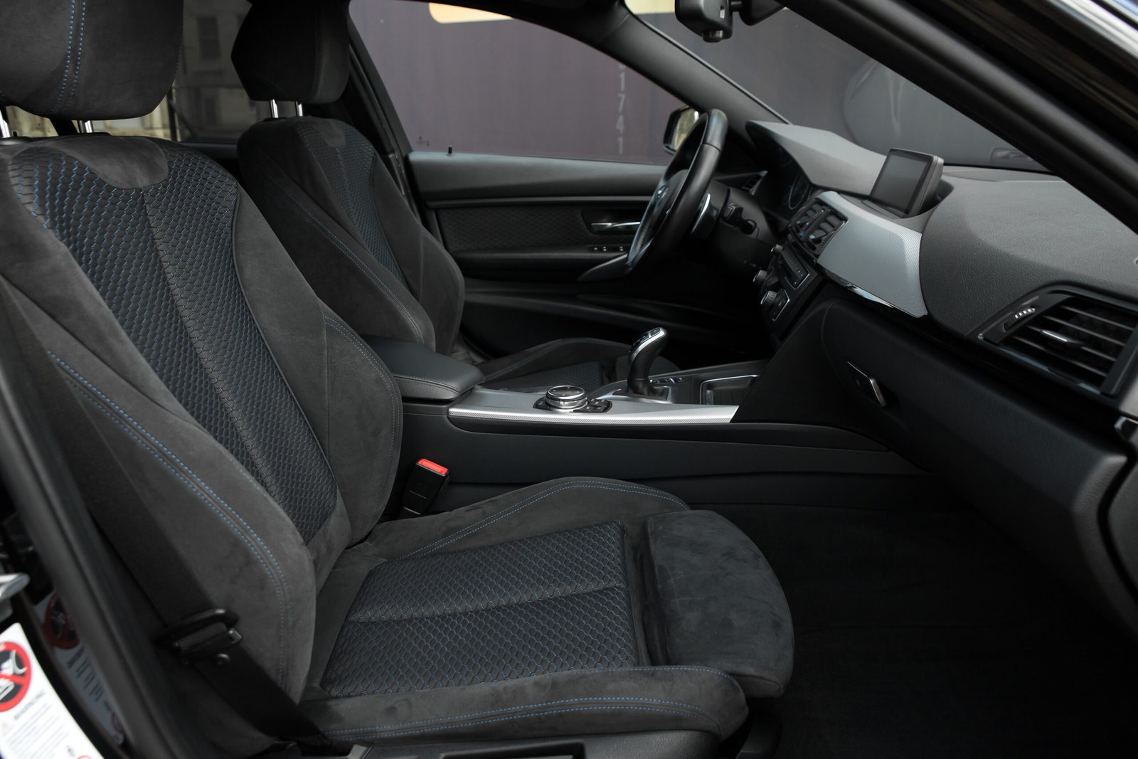 
								BMW 335D M-SPORTPAKET 230KW full									