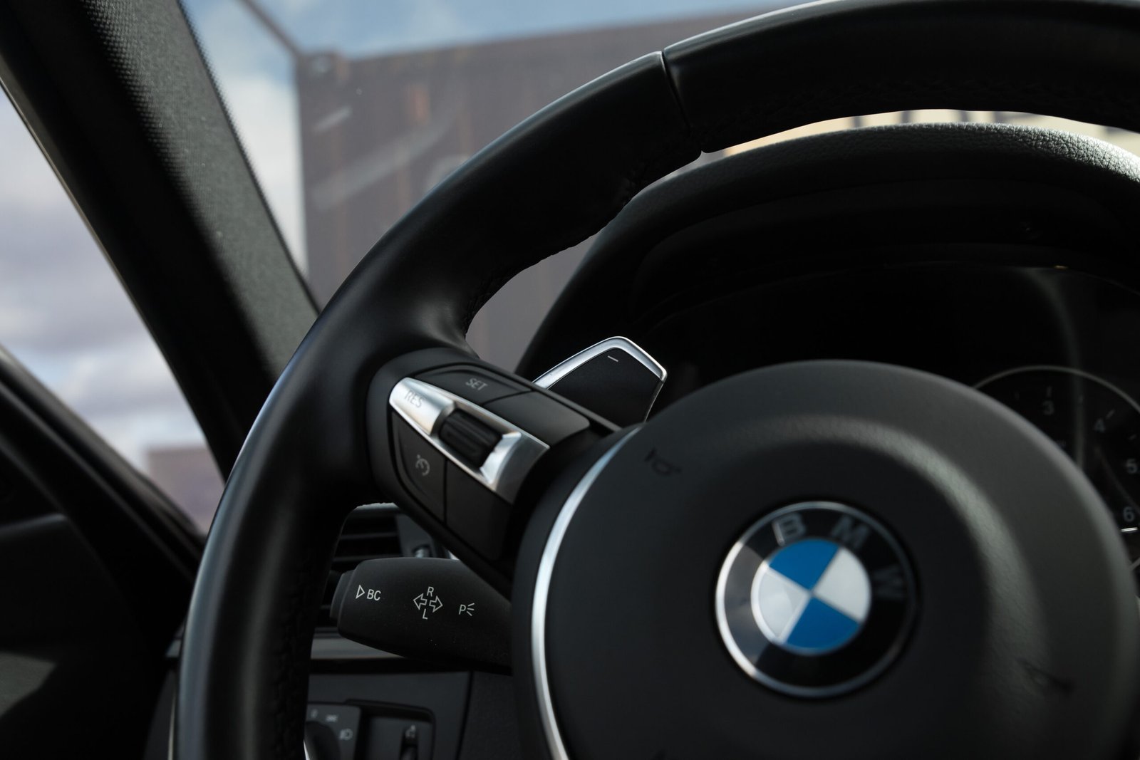 
								BMW 335D M-SPORTPAKET 230KW full									