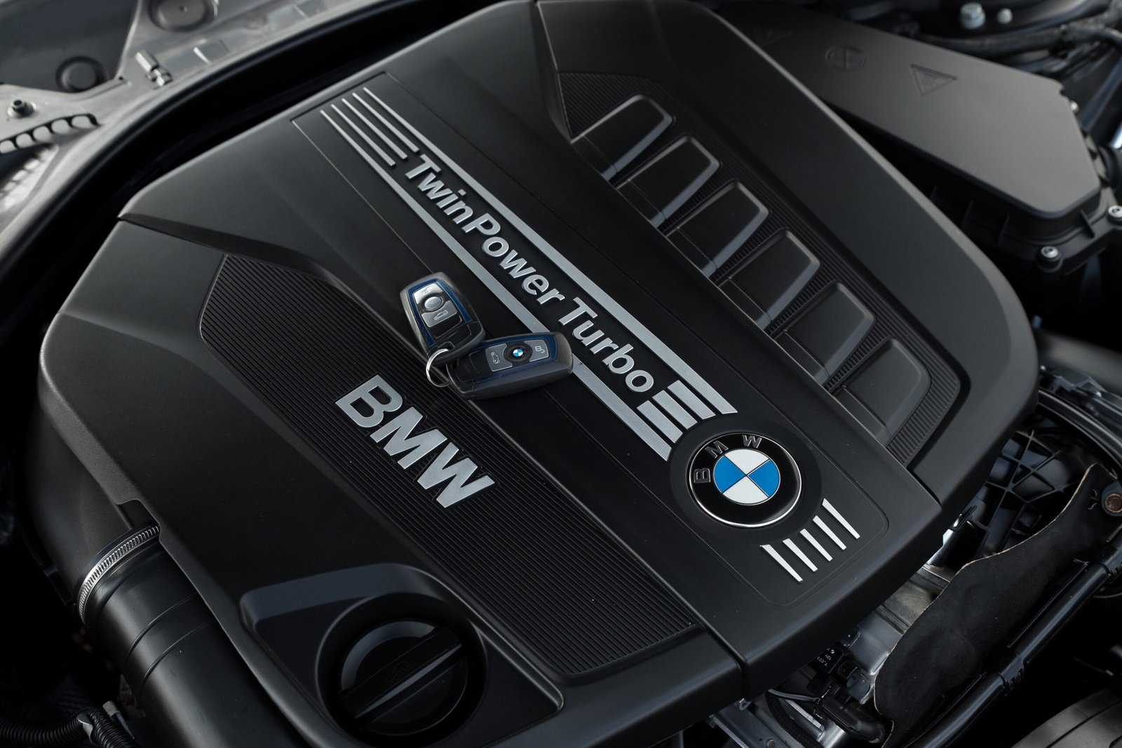 
								BMW 335D M-SPORTPAKET 230KW full									