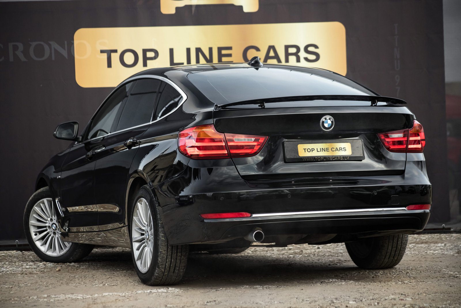 
								BMW 320 GT 2.0D X-Drive full									