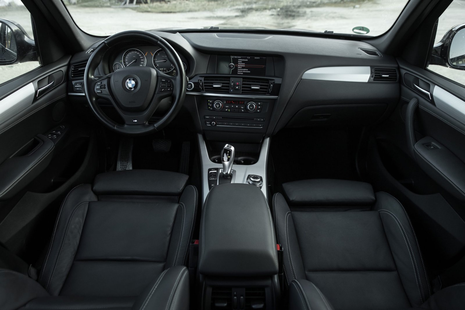 
								BMW X3 RESTAILING 3.0D 190 KW M-SPORTPAKET full									