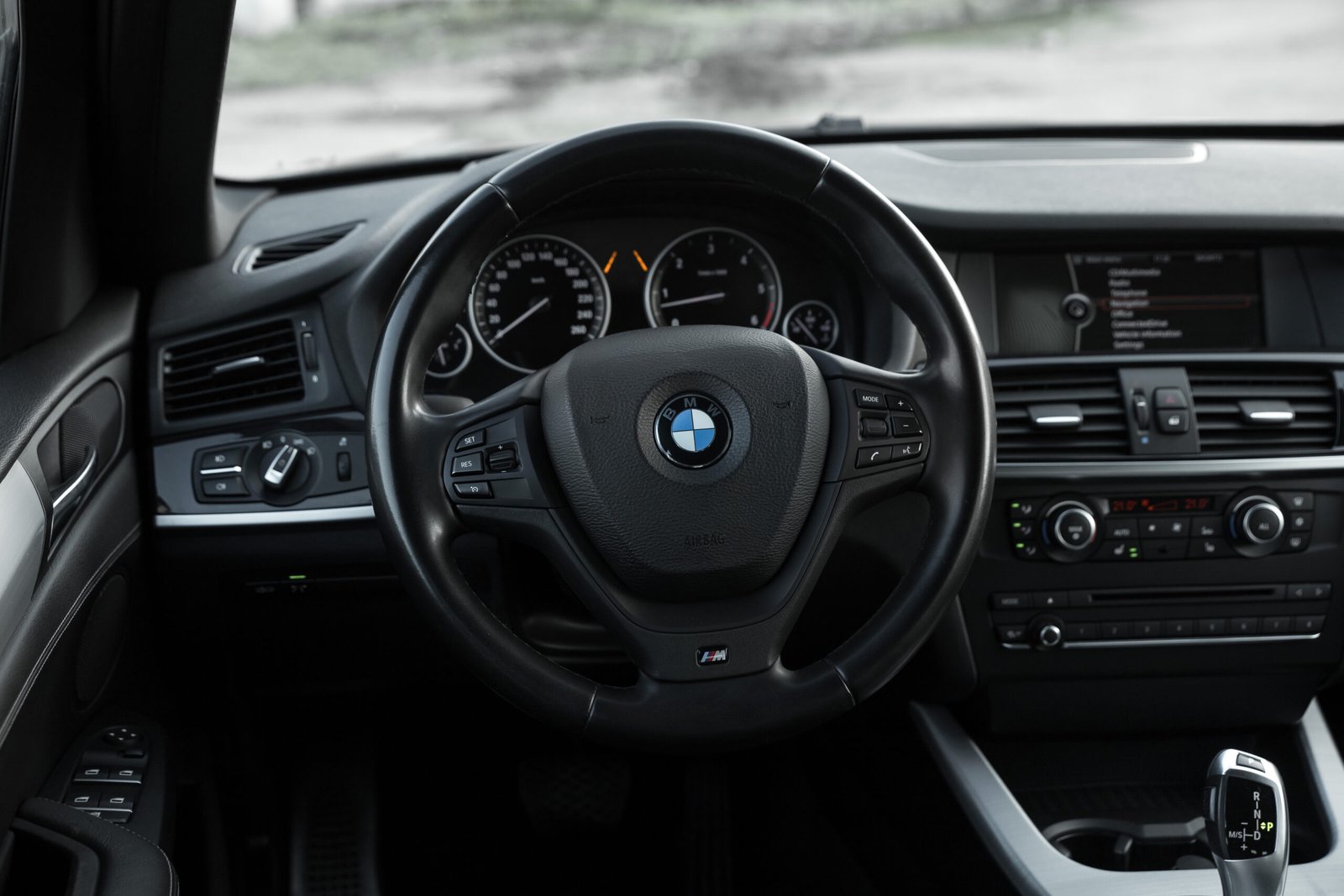 
								BMW X3 RESTAILING 3.0D 190 KW M-SPORTPAKET full									