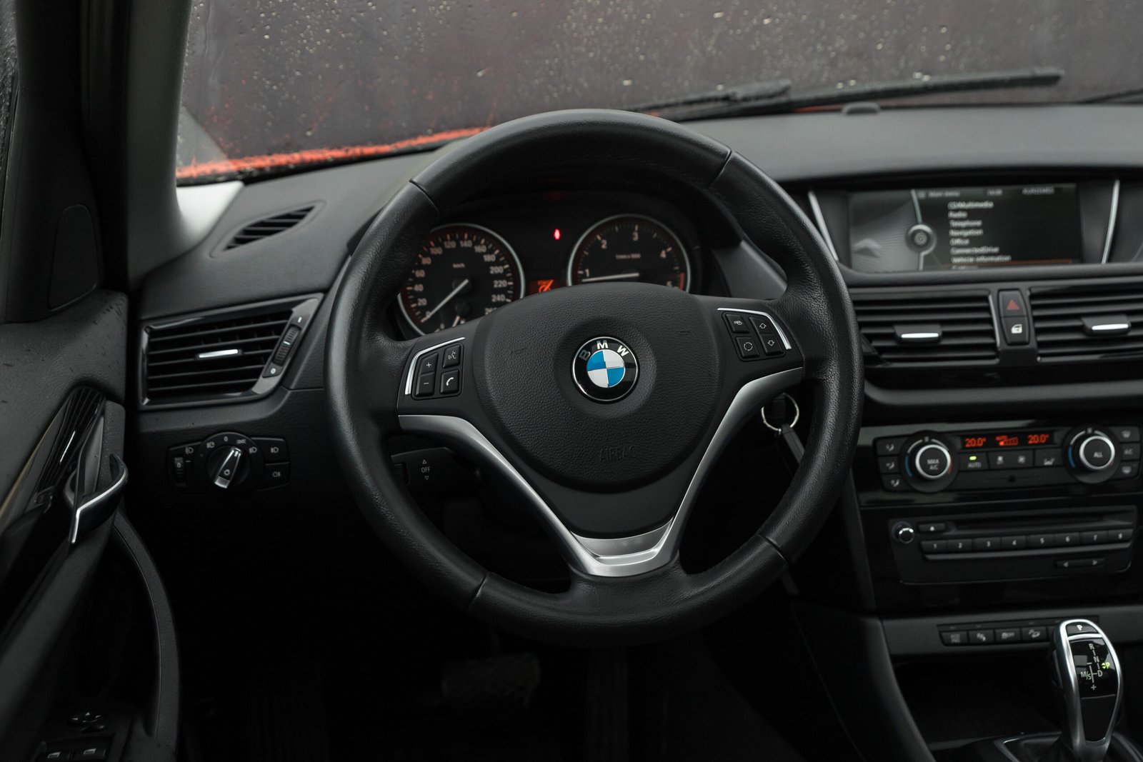 
								BMW X1 2.0D XLINE FACELIFT full									
