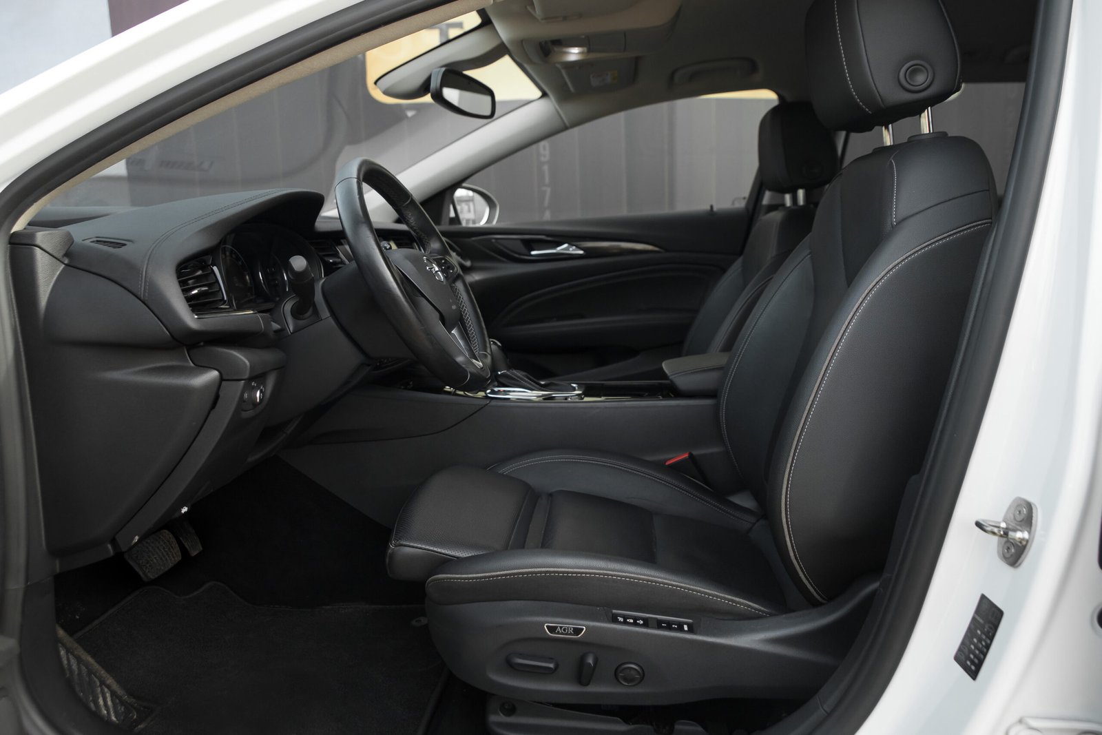 
								OPEL INSIGNIA +SPORT OPC LINE full									