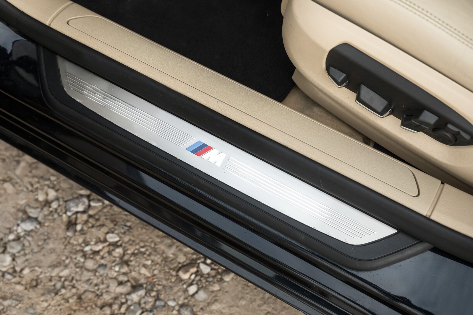 
								BMW 730D 190KW M-SPORTPAKET FACELIFT full									