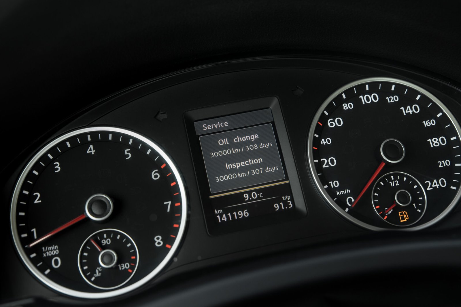 
								VW TIGUAN SPORT+ 1.4TURBO full									