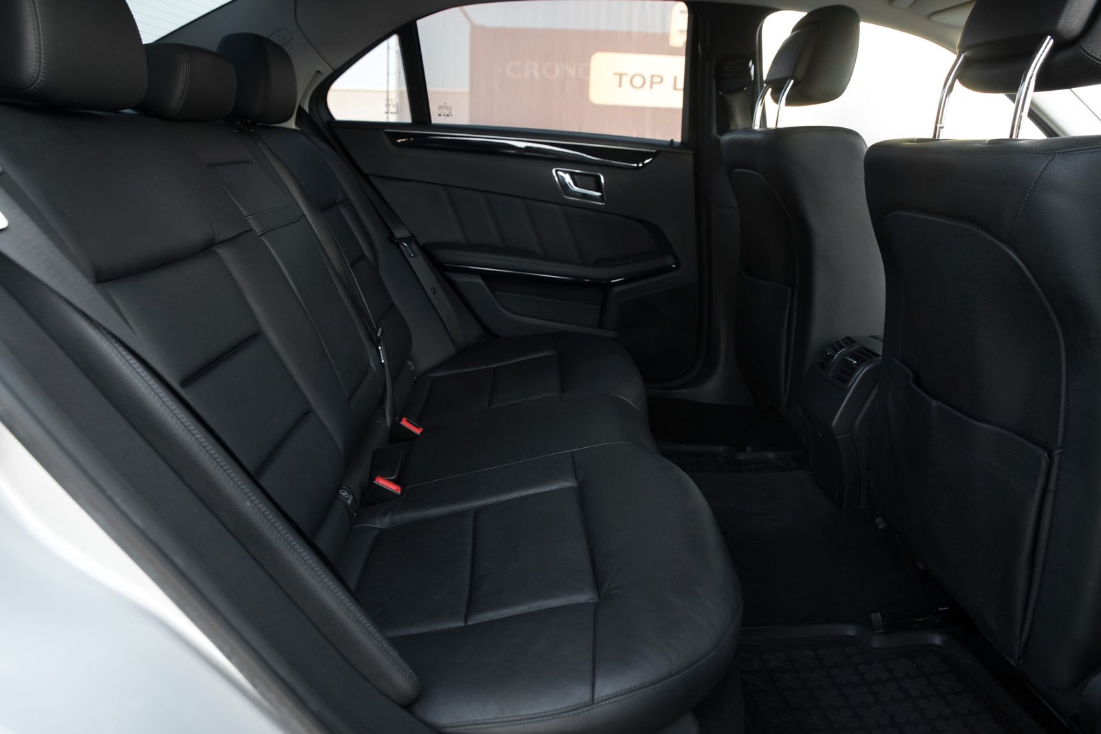 
								Mersedes Benz E350 Avangard 3.0D full									