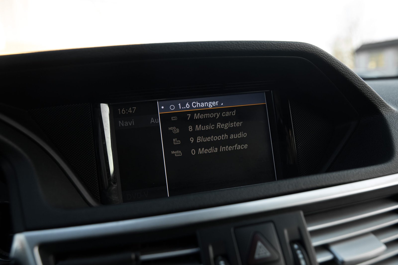 
								Mersedes Benz E350 Avangard 3.0D full									