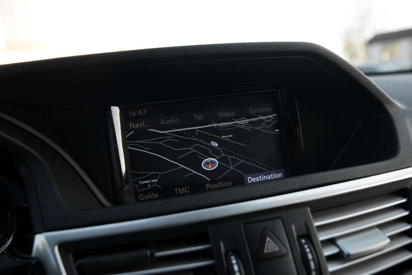 
								Mersedes Benz E350 Avangard 3.0D full									
