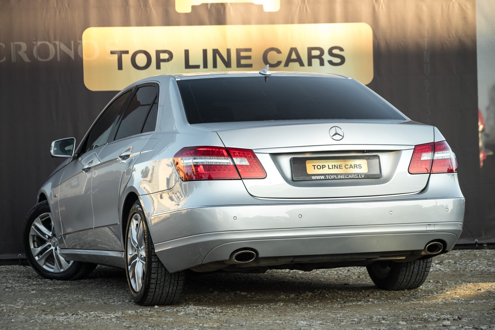 
								Mersedes Benz E350 Avangard 3.0D full									