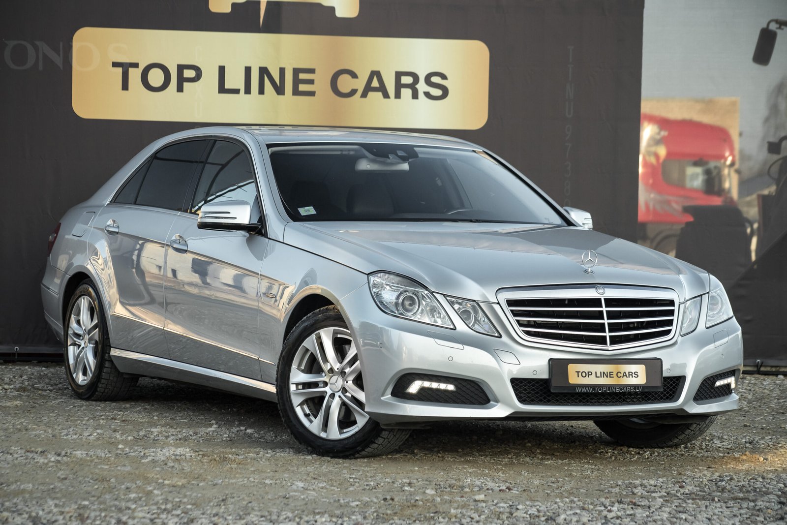 
								Mersedes Benz E350 Avangard 3.0D full									
