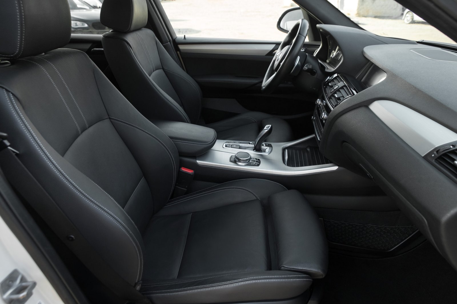 
								BMW X3 X-DRIVE FACELIFT M-SPORTPAKET 2.0D 140KW full									
